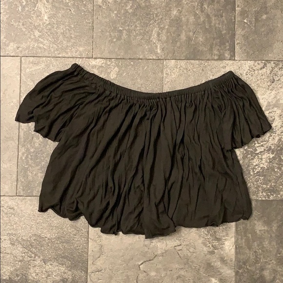 Urban Outfitters crop top 🖤 - Picture 3 of 4